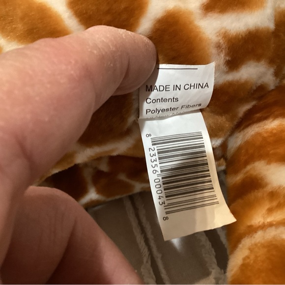 Vintage Plush Giraffe - Like New Condition- Never played with - Displayed only - Picture 3 of 5